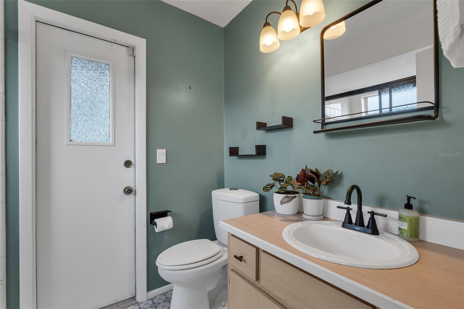 Image 17 of 49 For 1028 Karen Ridge Court