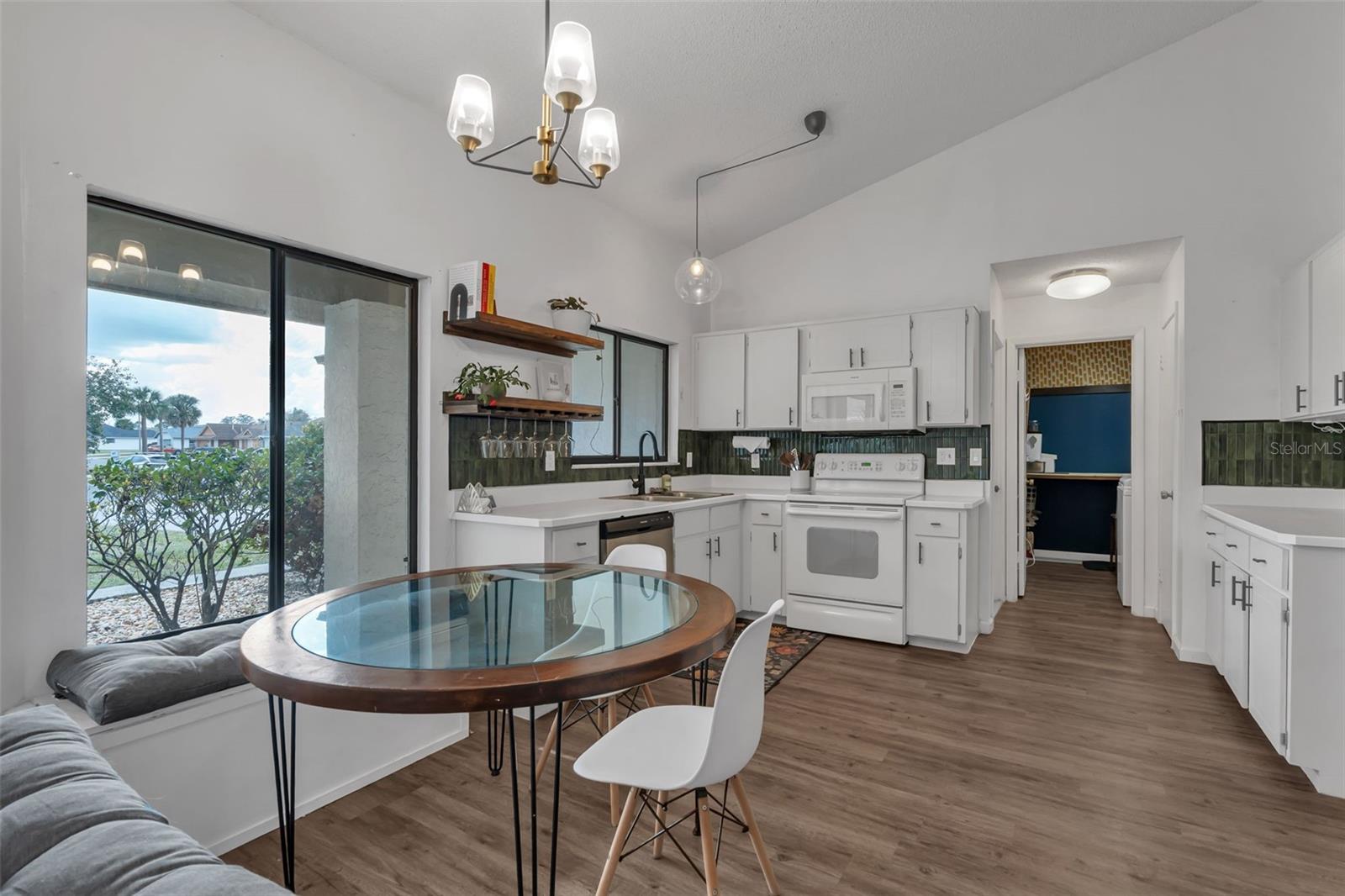 Image 7 of 49 For 1028 Karen Ridge Court