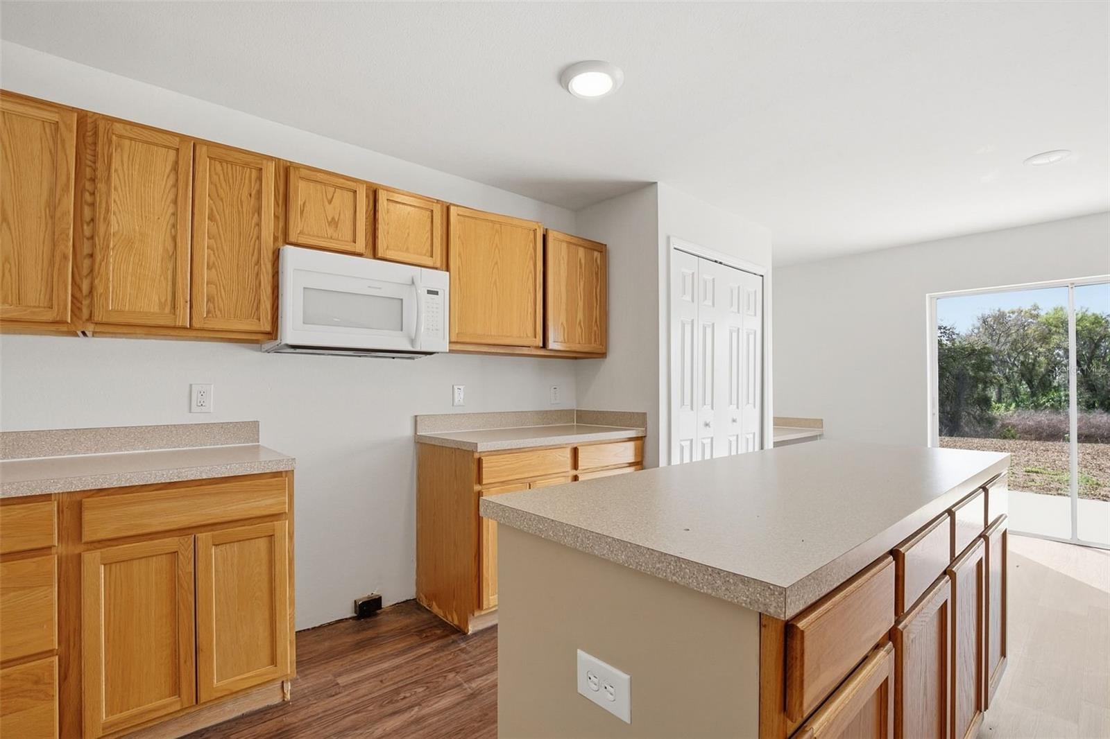 Image 10 of 36 For 11331 Ivy Flower Loop