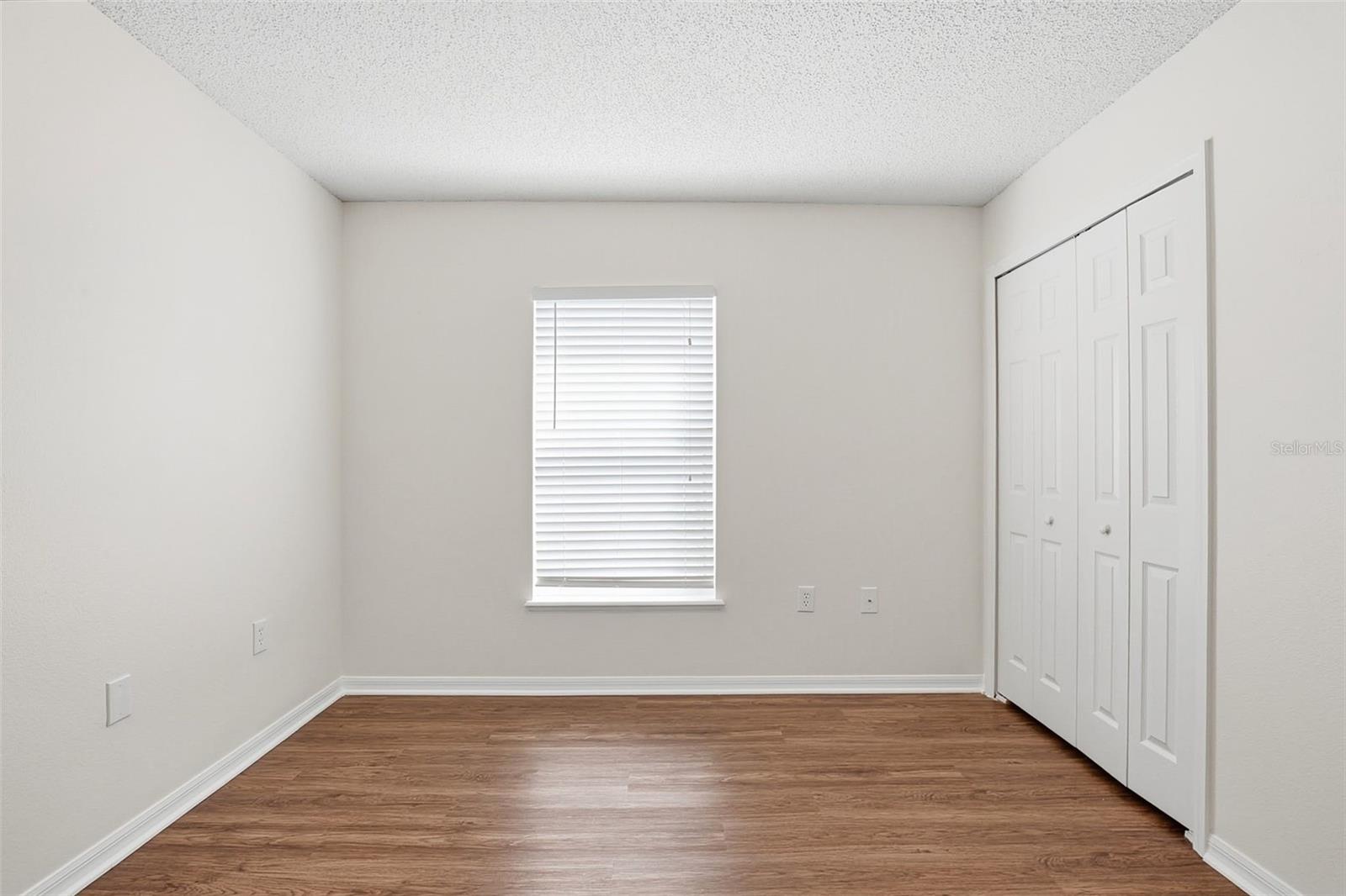 Image 19 of 36 For 11331 Ivy Flower Loop