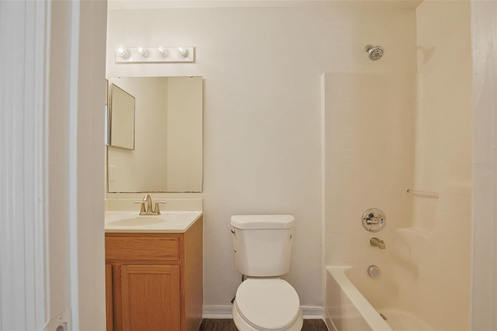 Image 30 of 36 For 11331 Ivy Flower Loop