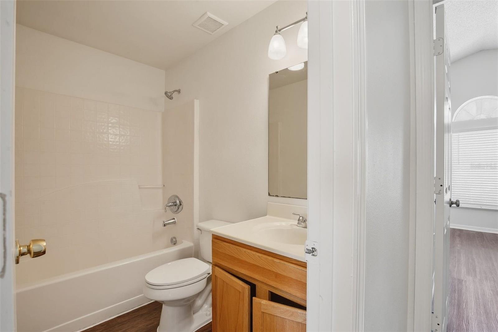 Image 31 of 36 For 11331 Ivy Flower Loop