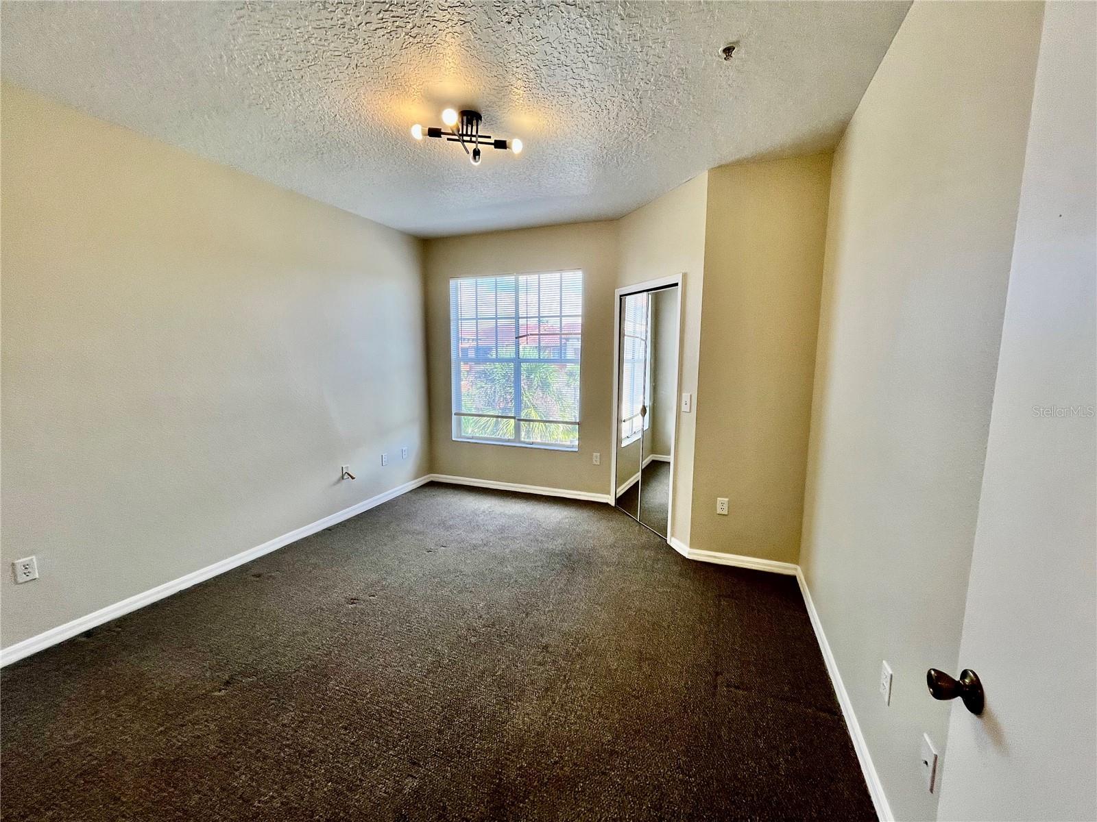 Image 18 of 27 For 5578 Metrowest Blvd  311