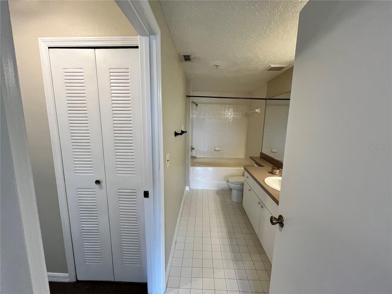 Image 22 of 27 For 5578 Metrowest Blvd  311