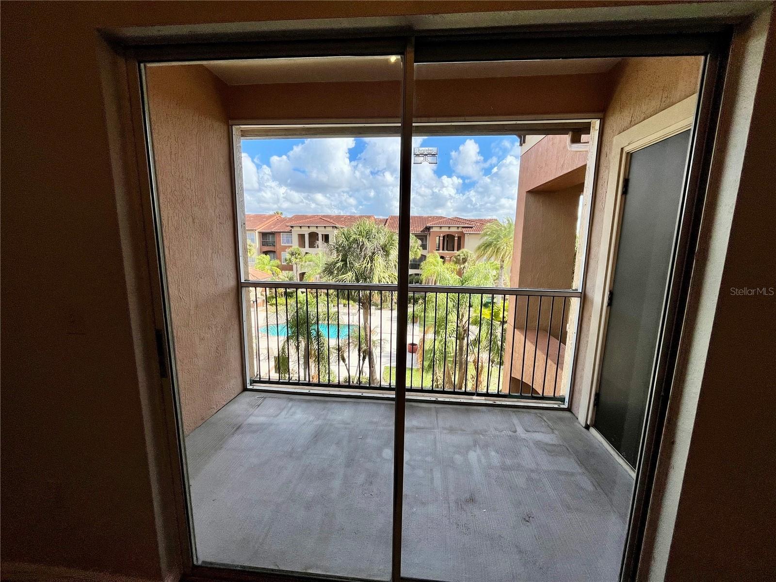 Image 5 of 27 For 5578 Metrowest Blvd  311