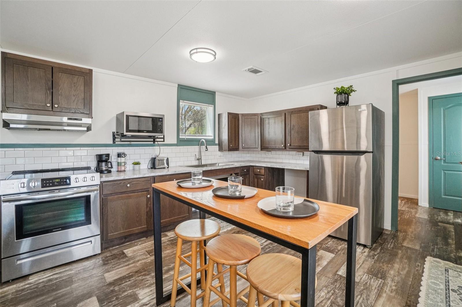 Image 7 of 18 For 808 124th Avenue