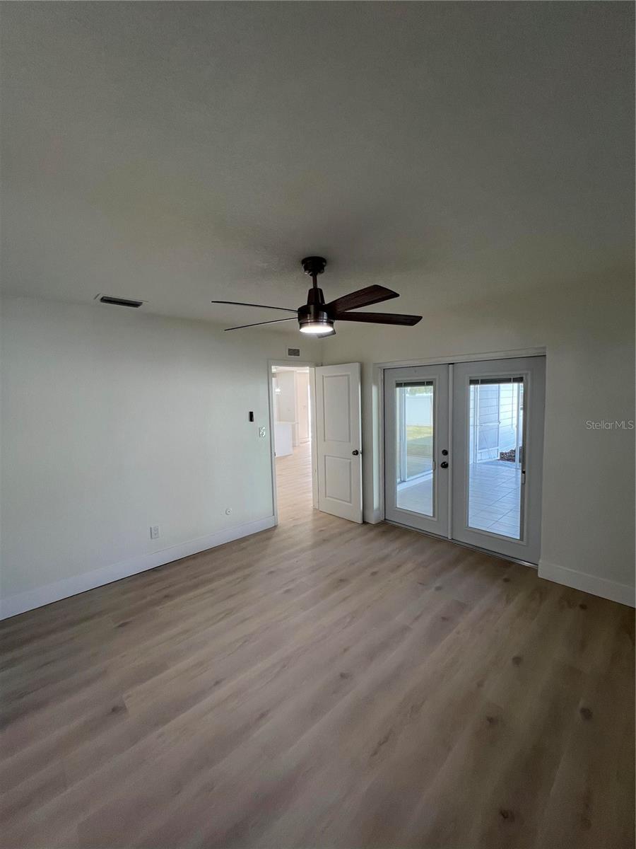 Image 16 of 63 For 2502 Tropical Shores Drive Se