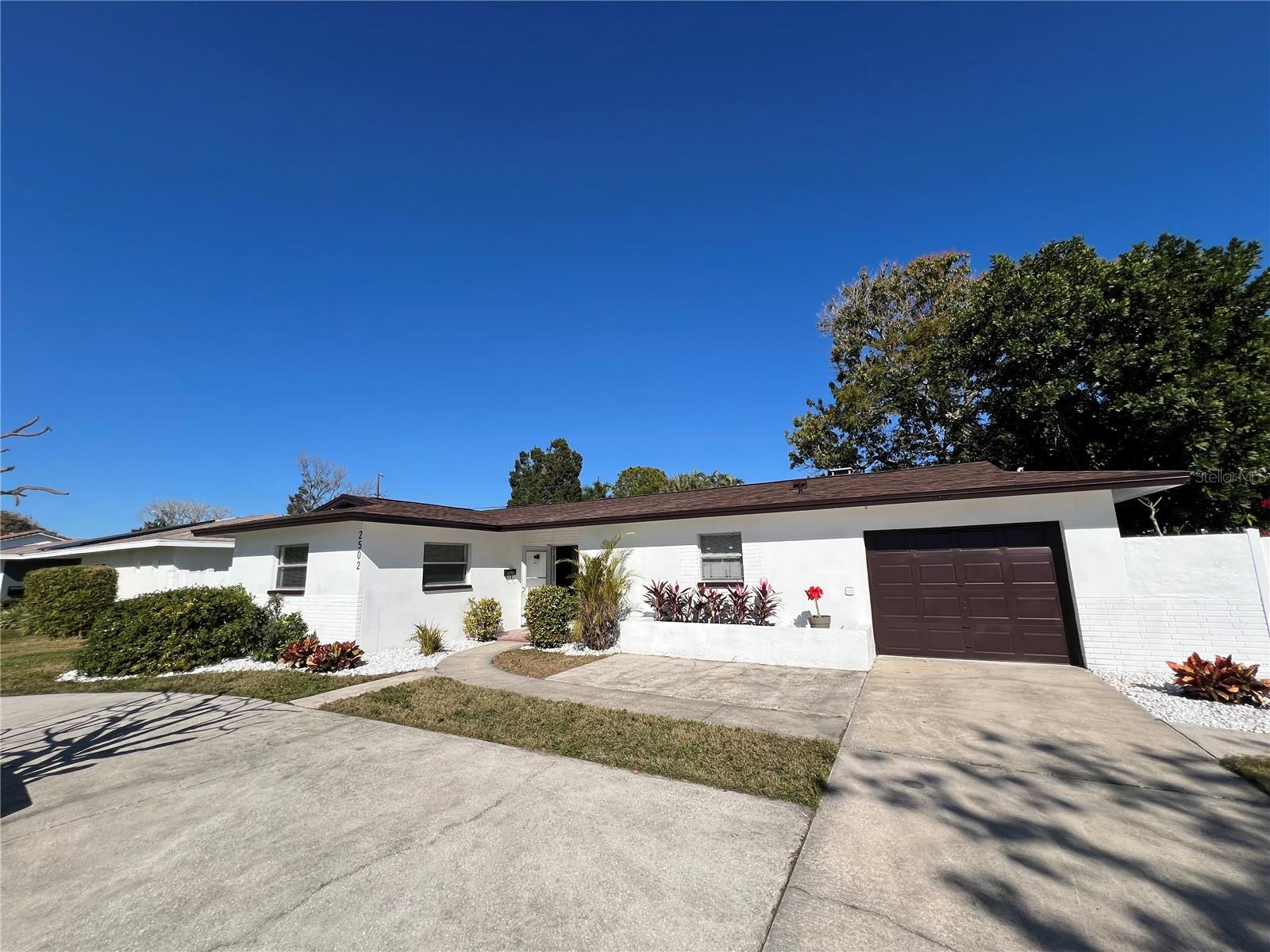 Image 54 of 63 For 2502 Tropical Shores Drive Se