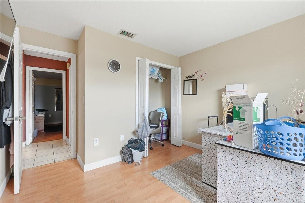 Listing photo id 9 for 713 Pincon Lane