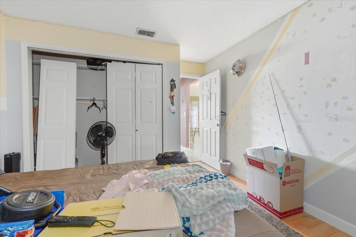 Listing photo id 11 for 713 Pincon Lane