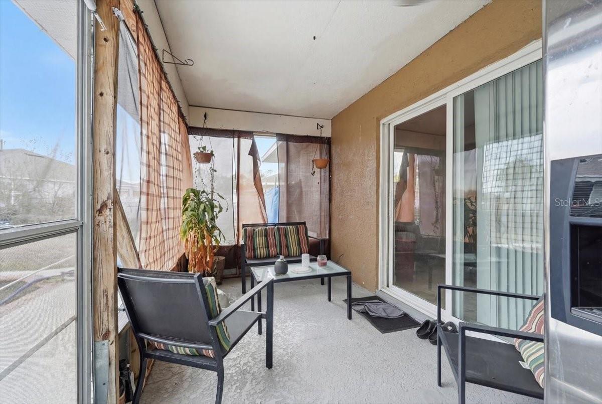 Listing photo id 17 for 713 Pincon Lane