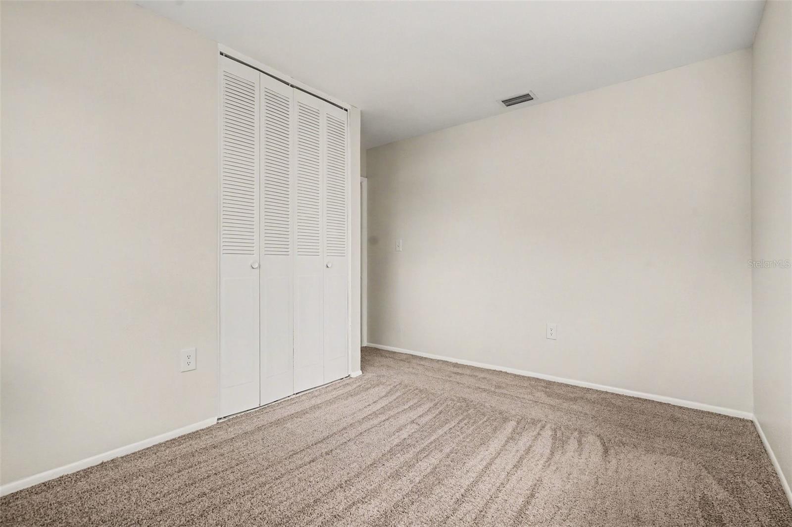 Image 17 of 28 For 770 Mohawk Avenue