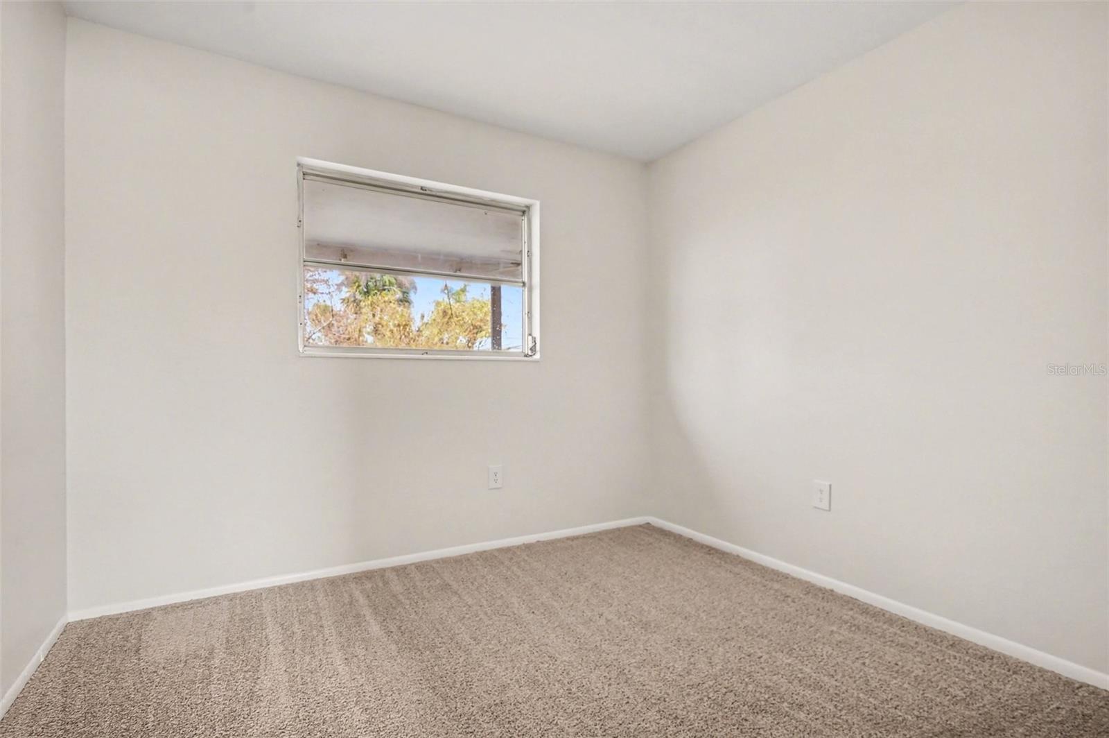 Image 24 of 28 For 770 Mohawk Avenue