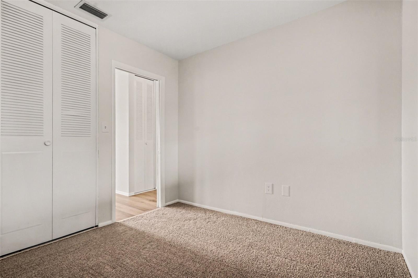 Image 25 of 28 For 770 Mohawk Avenue