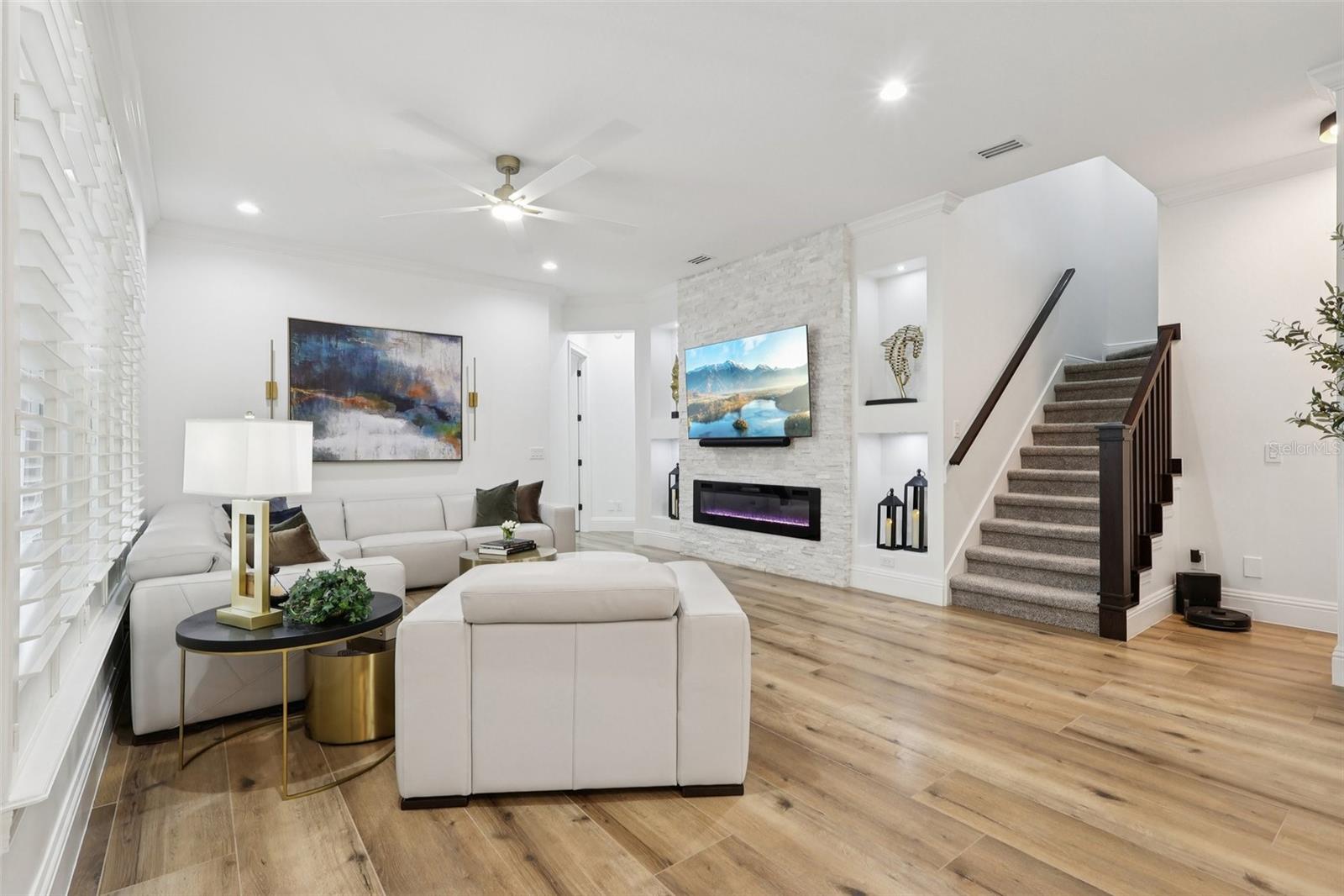 Image 12 of 67 For 5926 Blakeford Drive