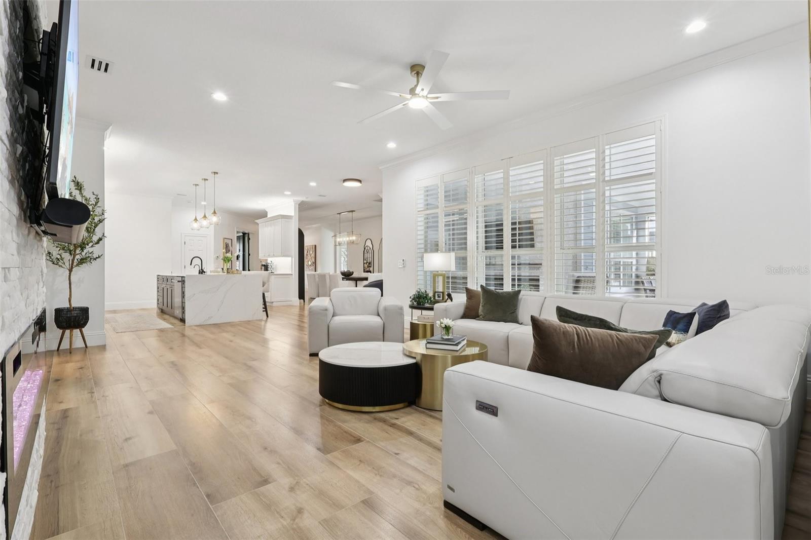 Image 13 of 67 For 5926 Blakeford Drive