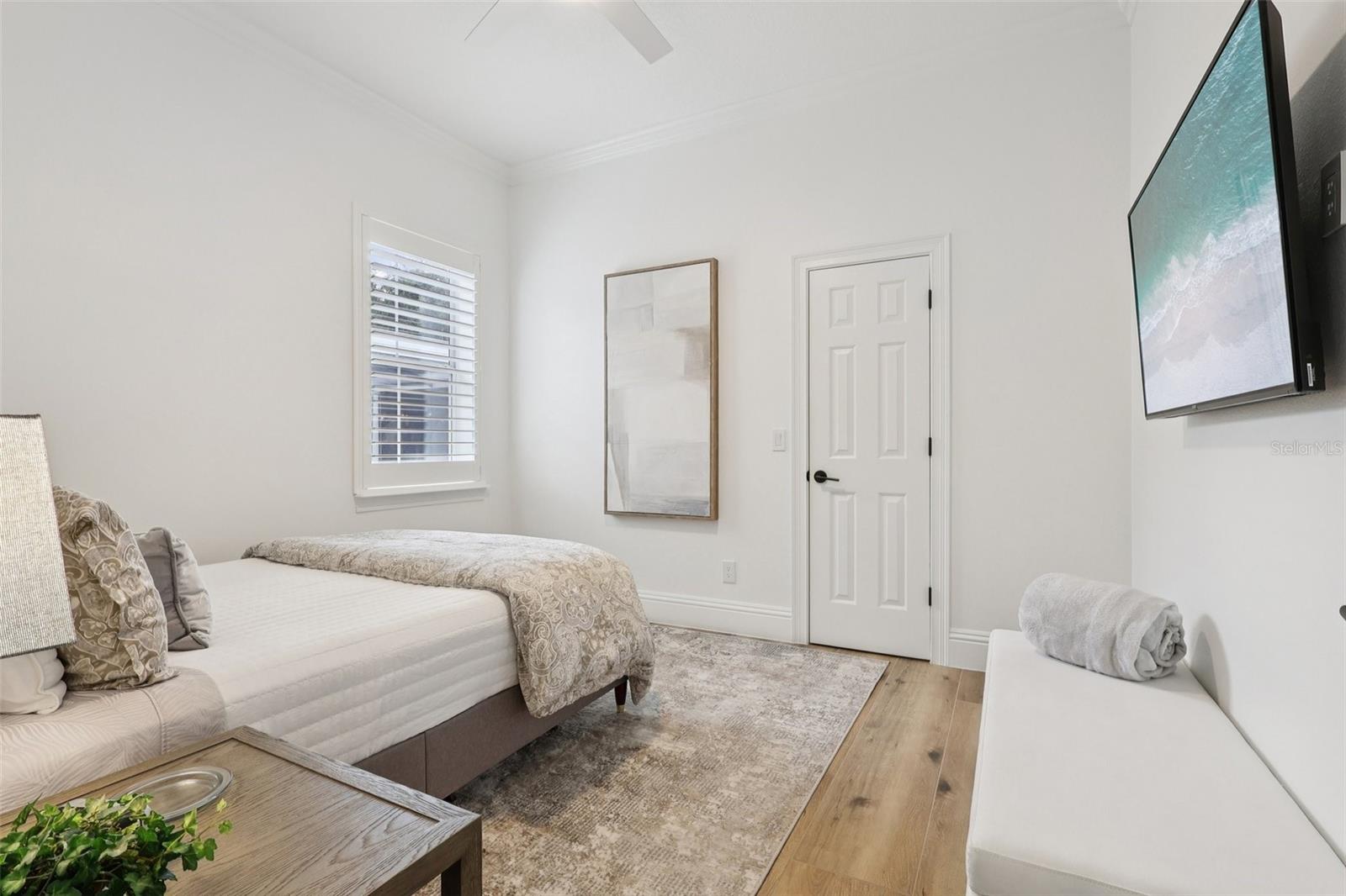 Image 26 of 67 For 5926 Blakeford Drive