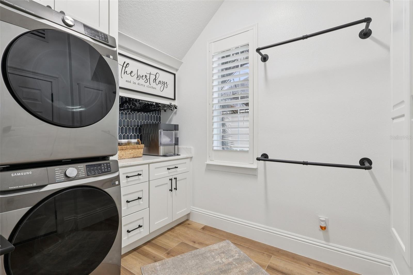 Image 36 of 67 For 5926 Blakeford Drive