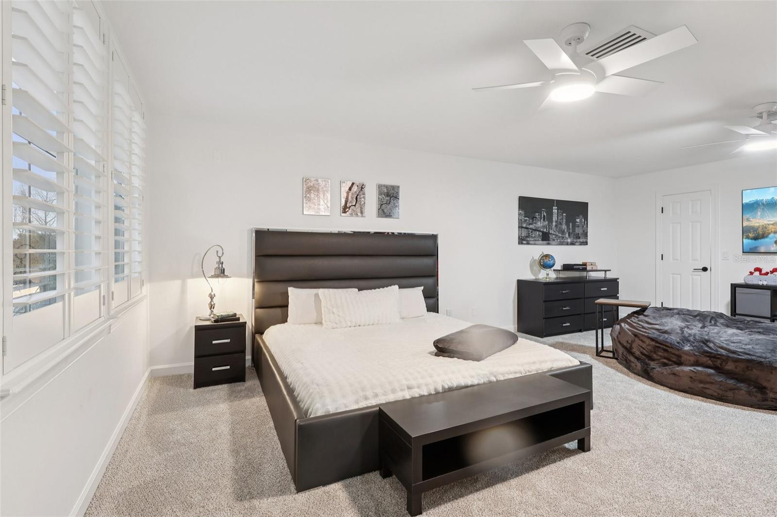 Image 38 of 67 For 5926 Blakeford Drive