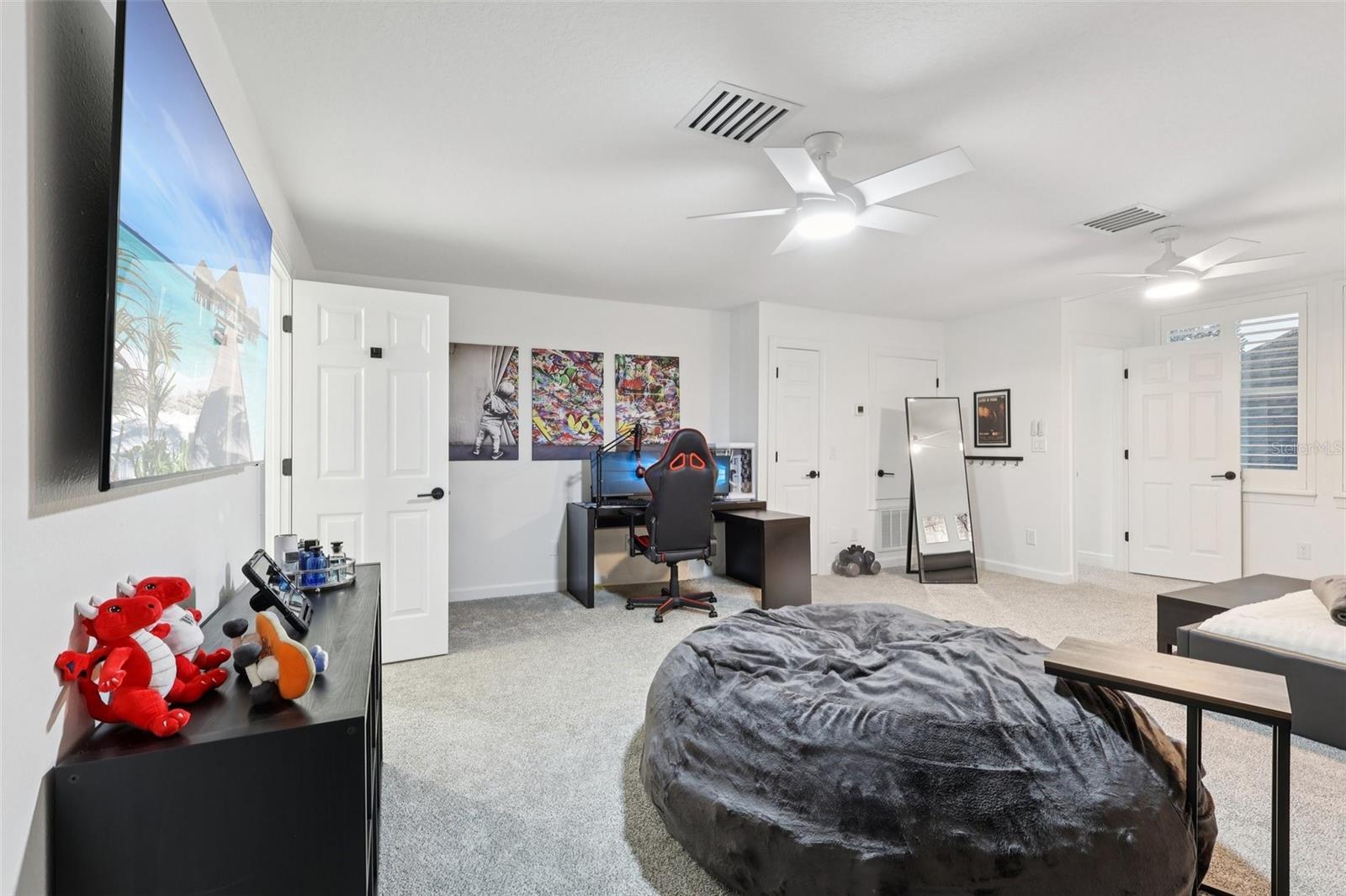 Image 39 of 67 For 5926 Blakeford Drive