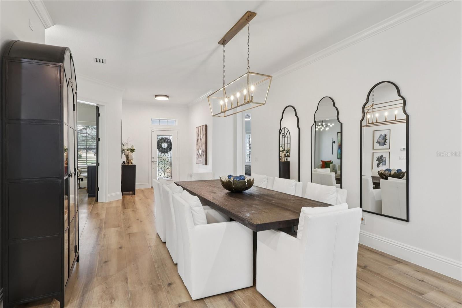 Image 8 of 67 For 5926 Blakeford Drive