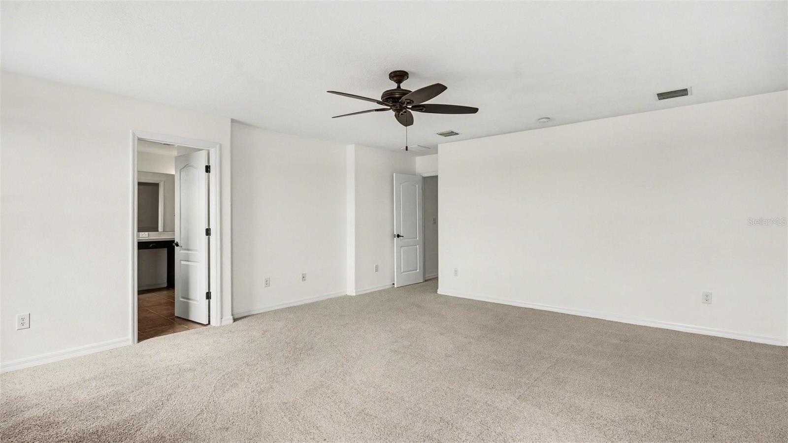 Image 23 of 40 For 9033 Sienna Moss Lane