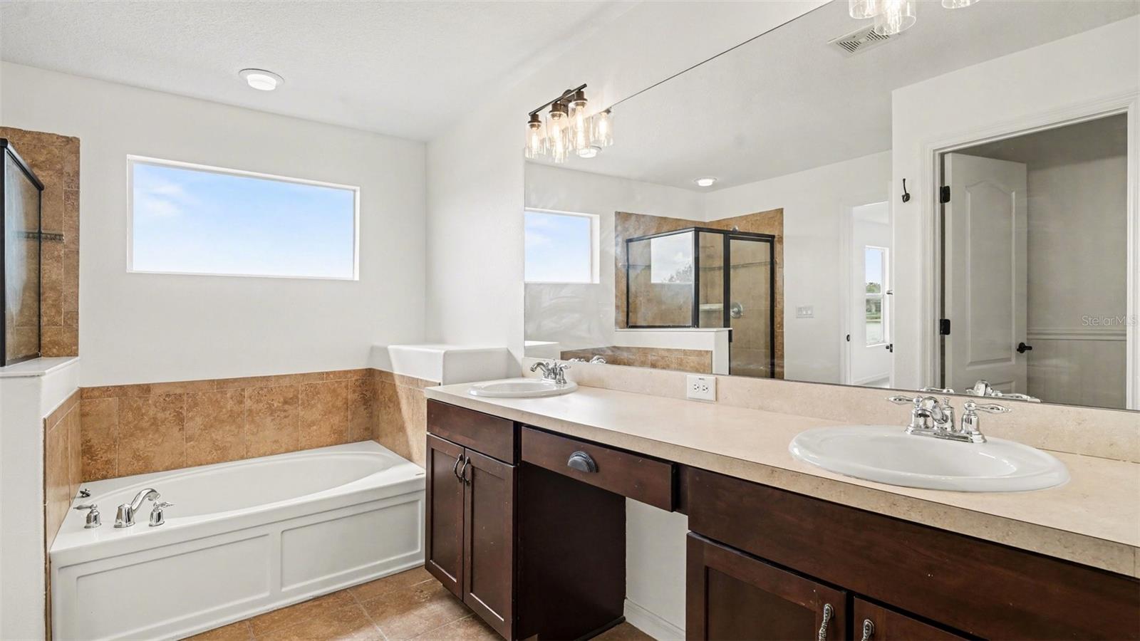 Image 24 of 40 For 9033 Sienna Moss Lane