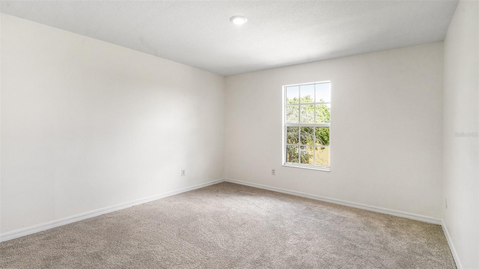 Image 34 of 40 For 9033 Sienna Moss Lane