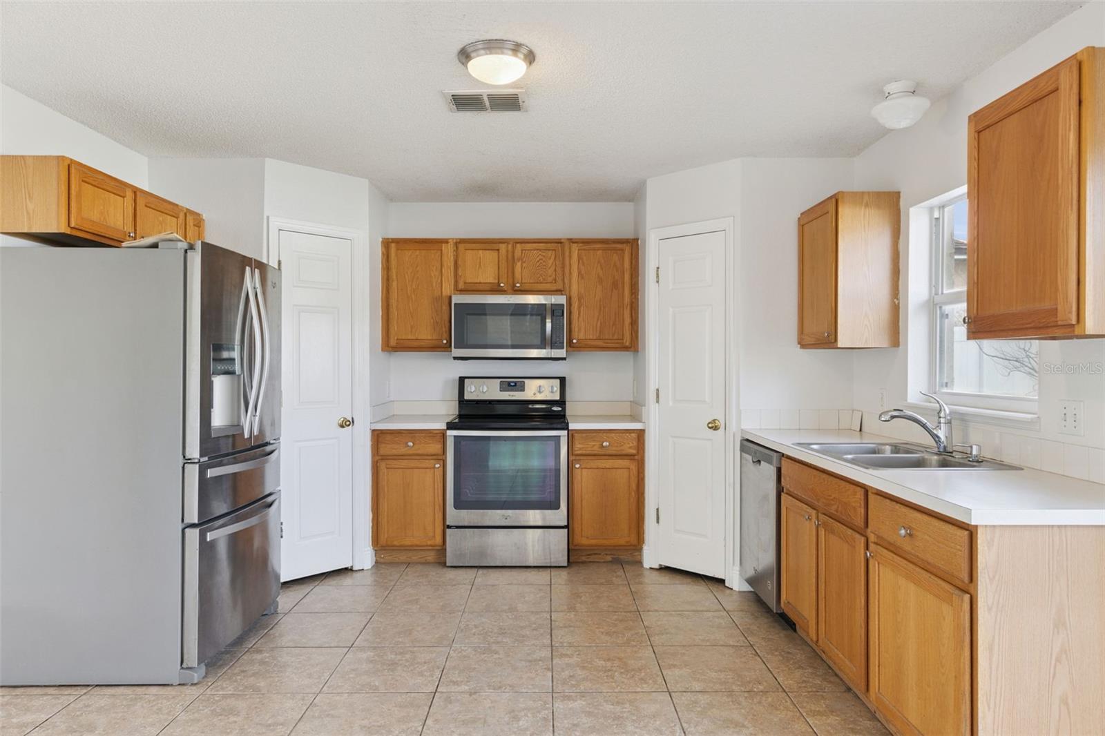 Image 12 of 39 For 11245 Dacre Lane