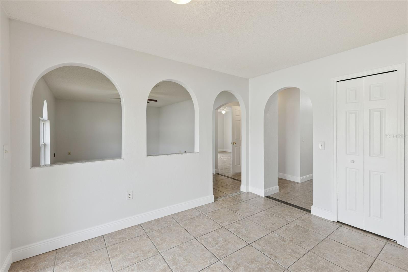 Image 16 of 39 For 11245 Dacre Lane