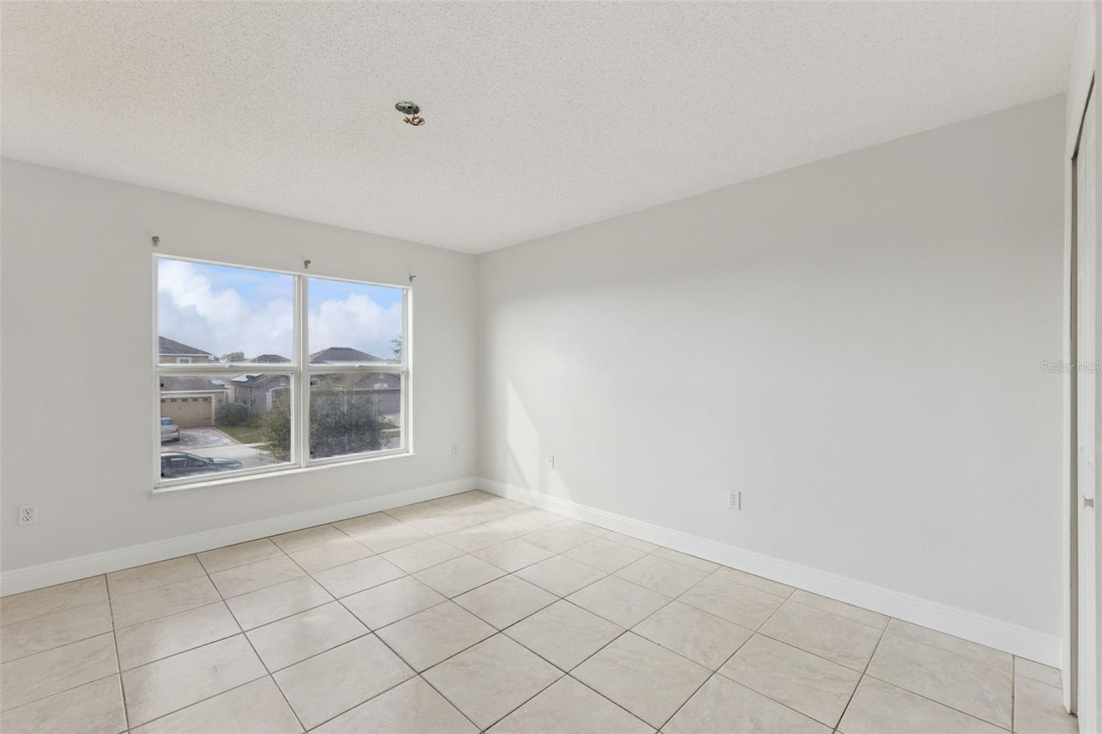 Image 19 of 39 For 11245 Dacre Lane