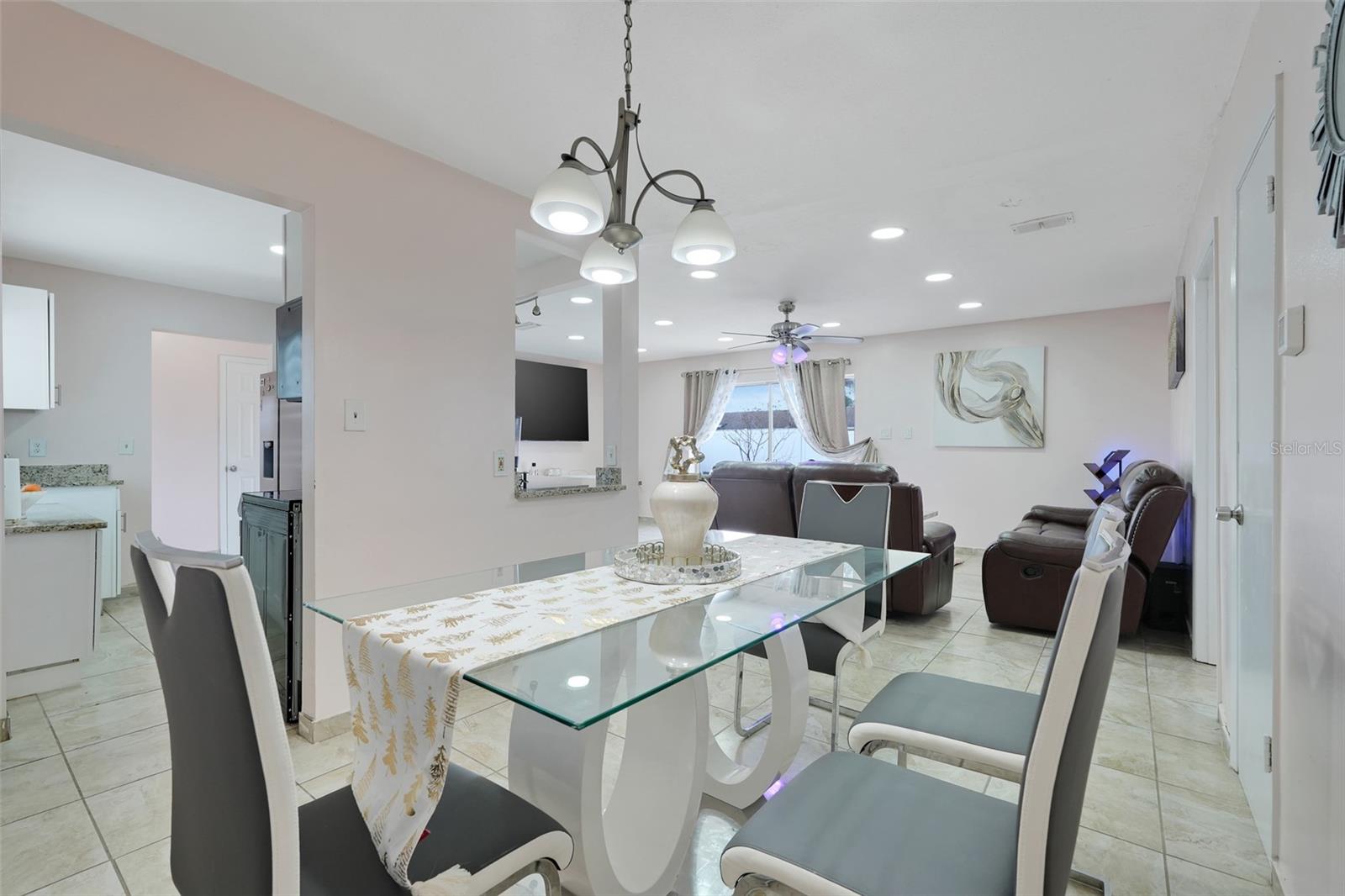 Image 15 of 41 For 1126 Orwell Avenue