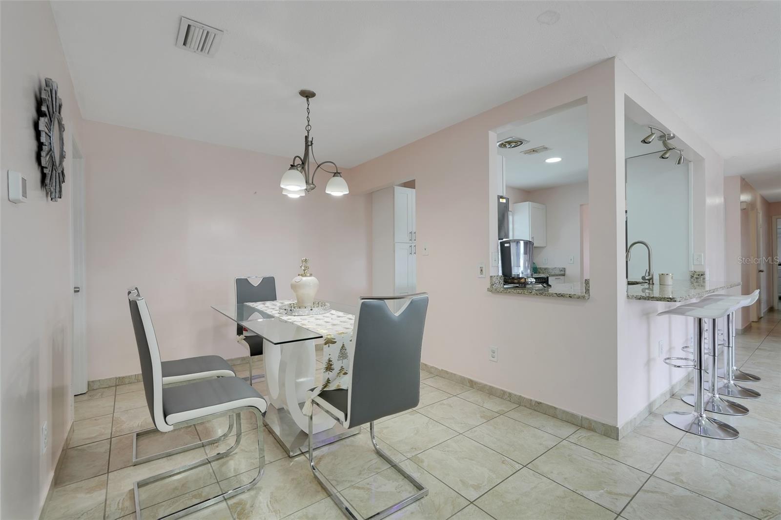 Image 16 of 41 For 1126 Orwell Avenue