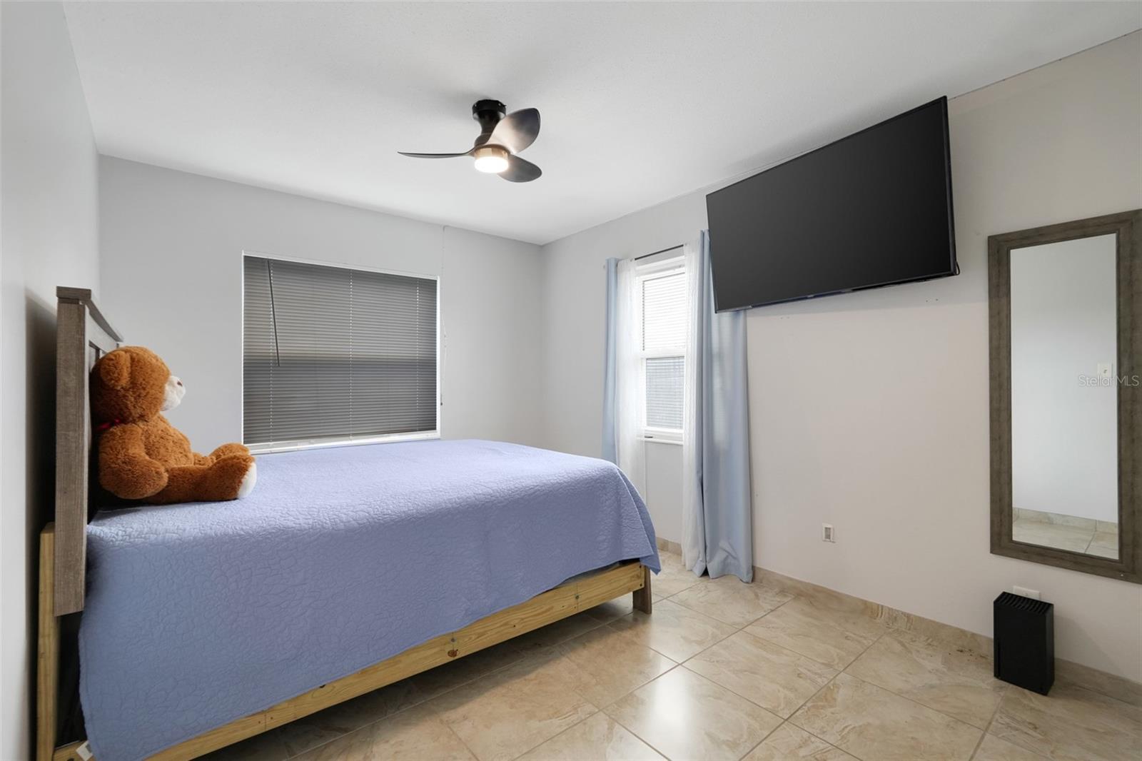 Image 23 of 41 For 1126 Orwell Avenue