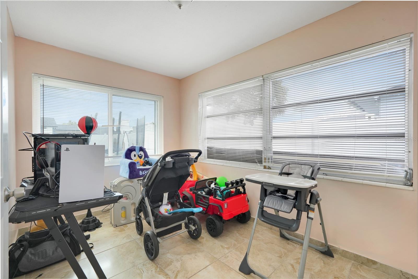 Image 26 of 41 For 1126 Orwell Avenue