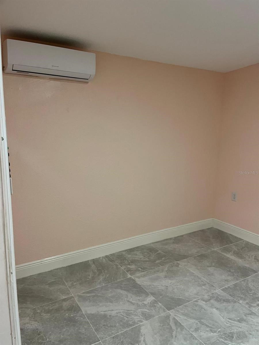 Image 36 of 41 For 1126 Orwell Avenue