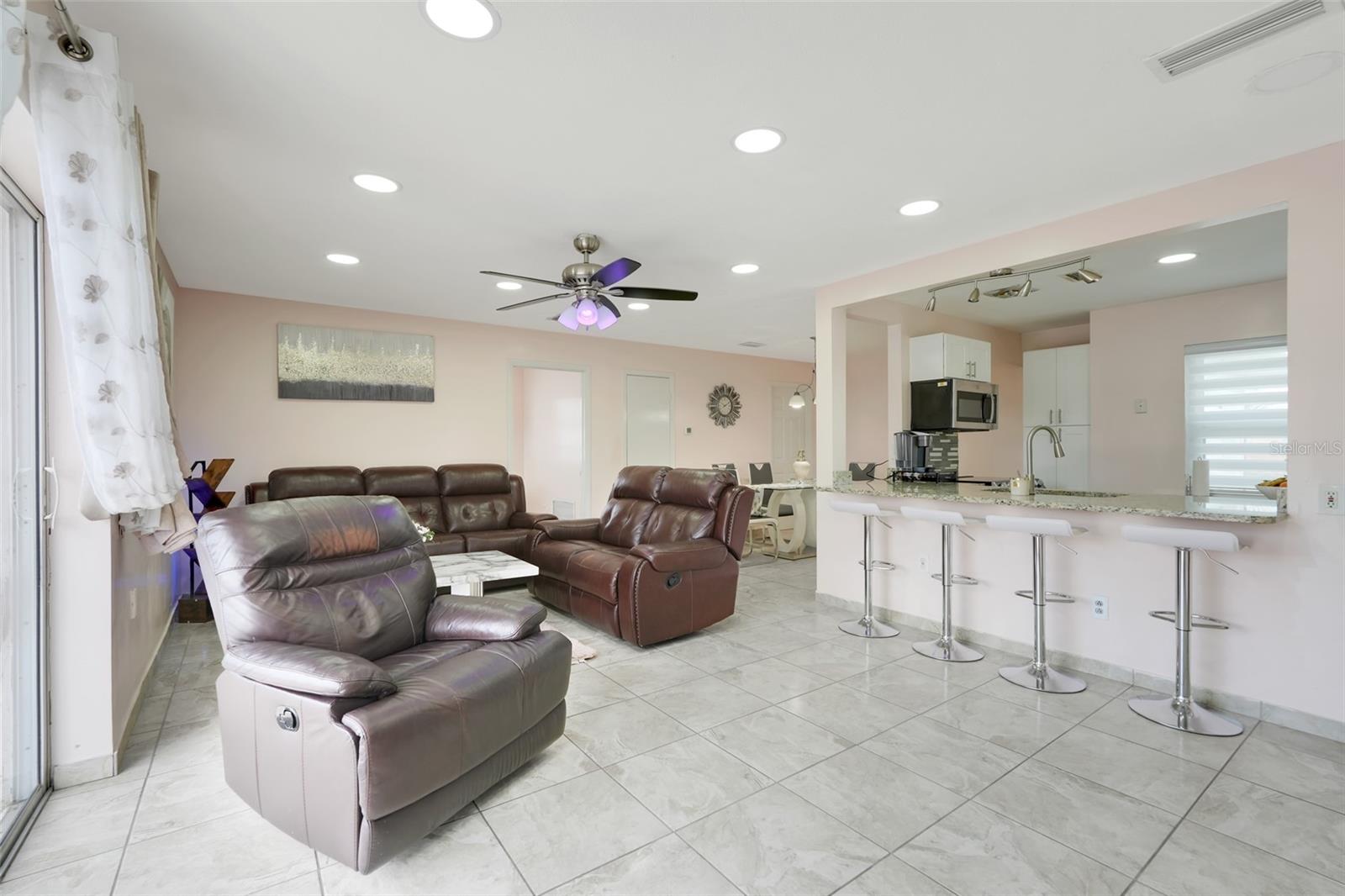 Image 9 of 41 For 1126 Orwell Avenue