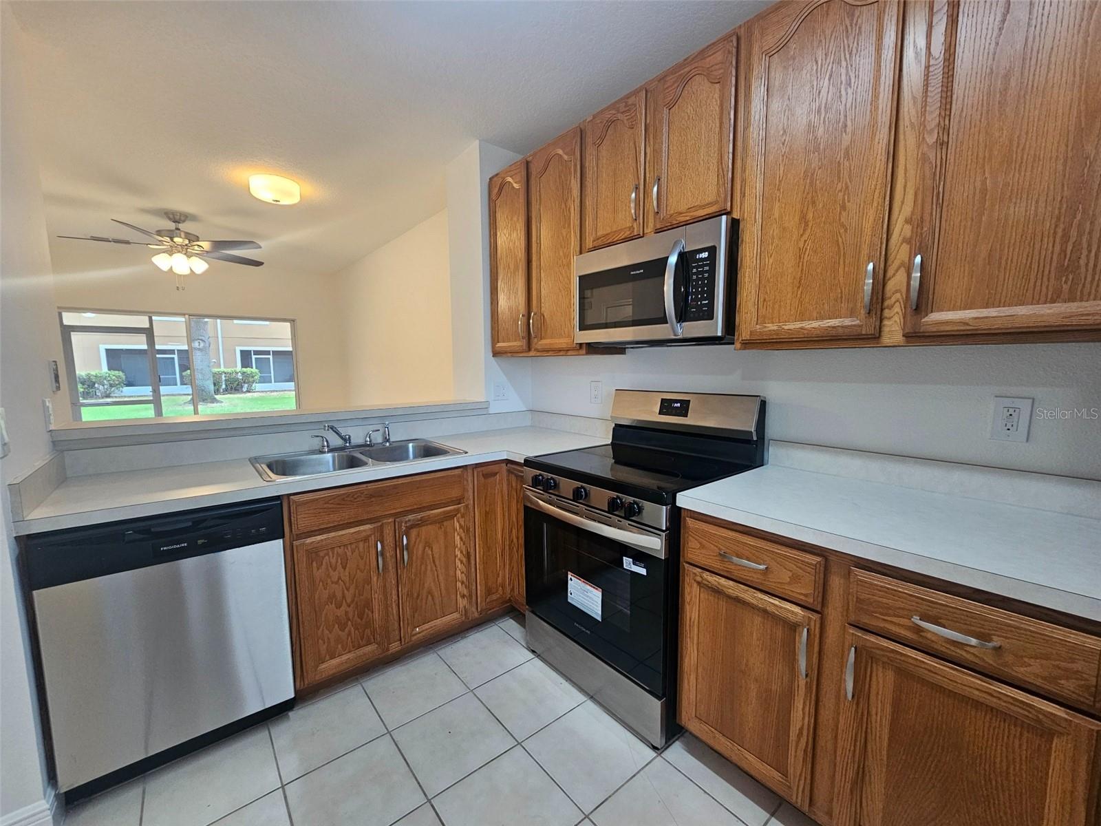 Image 13 of 24 For 136 Weymouth Drive