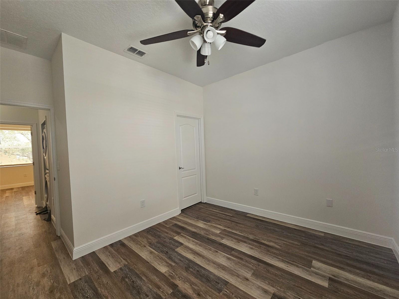 Image 18 of 24 For 136 Weymouth Drive