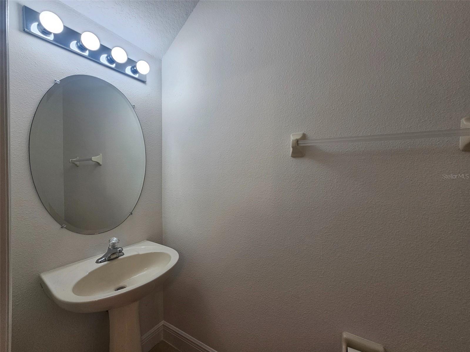 Image 21 of 24 For 136 Weymouth Drive