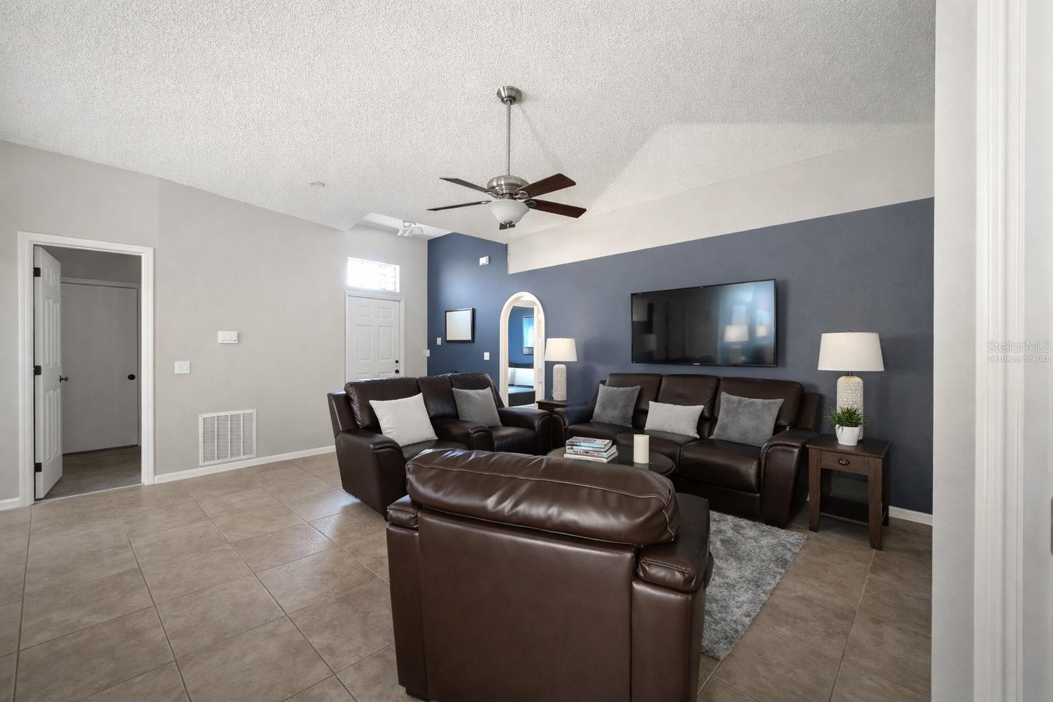 Image 4 of 21 For 2131 Corner School Drive