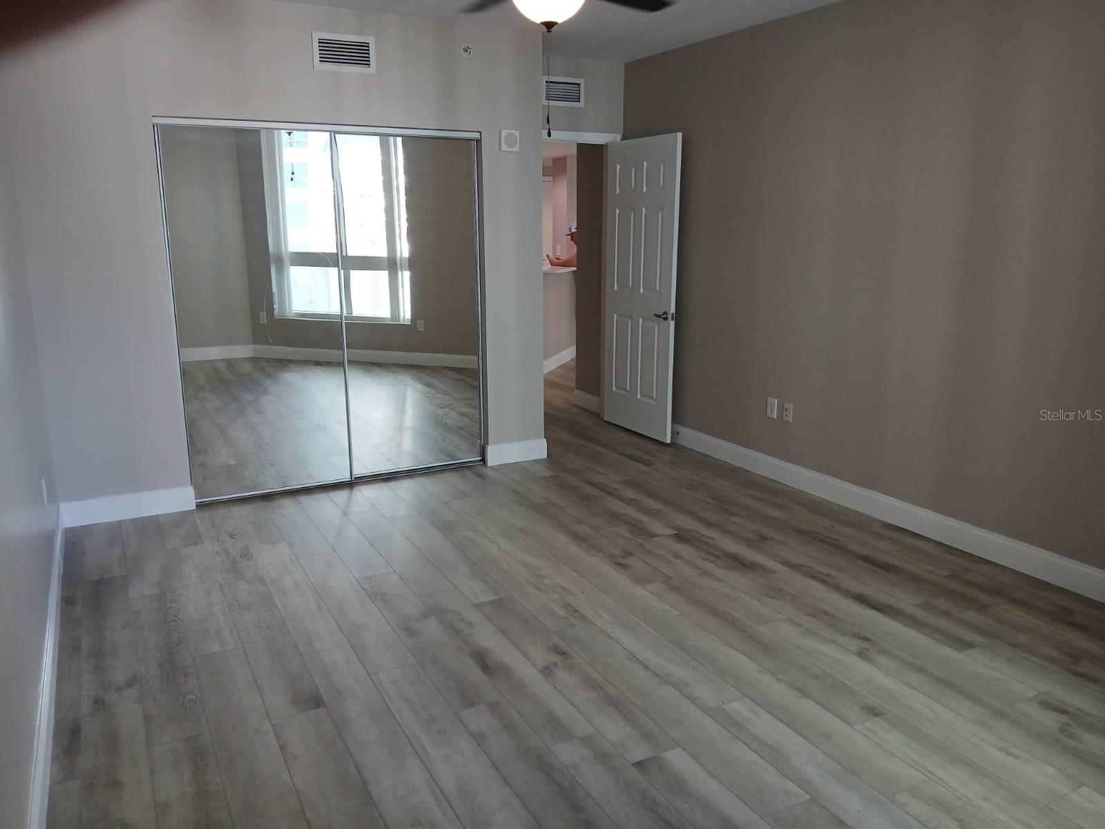 Image 15 of 24 For 231 Riverside Drive 308-1