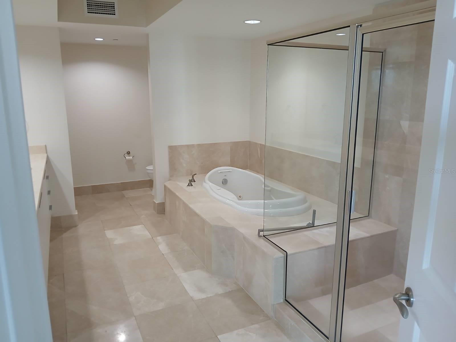 Image 22 of 24 For 231 Riverside Drive 308-1