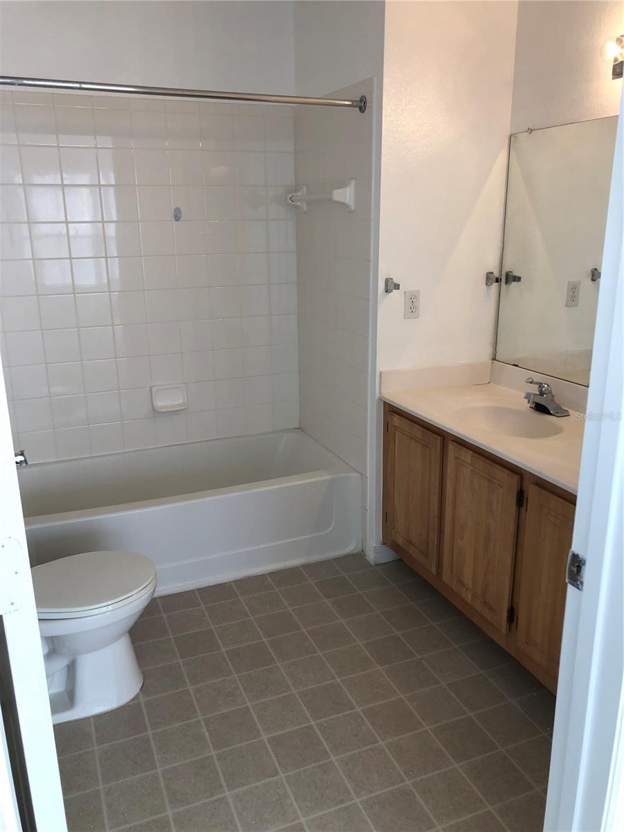 Image 11 of 17 For 4004 Venetian Bay Drive 108