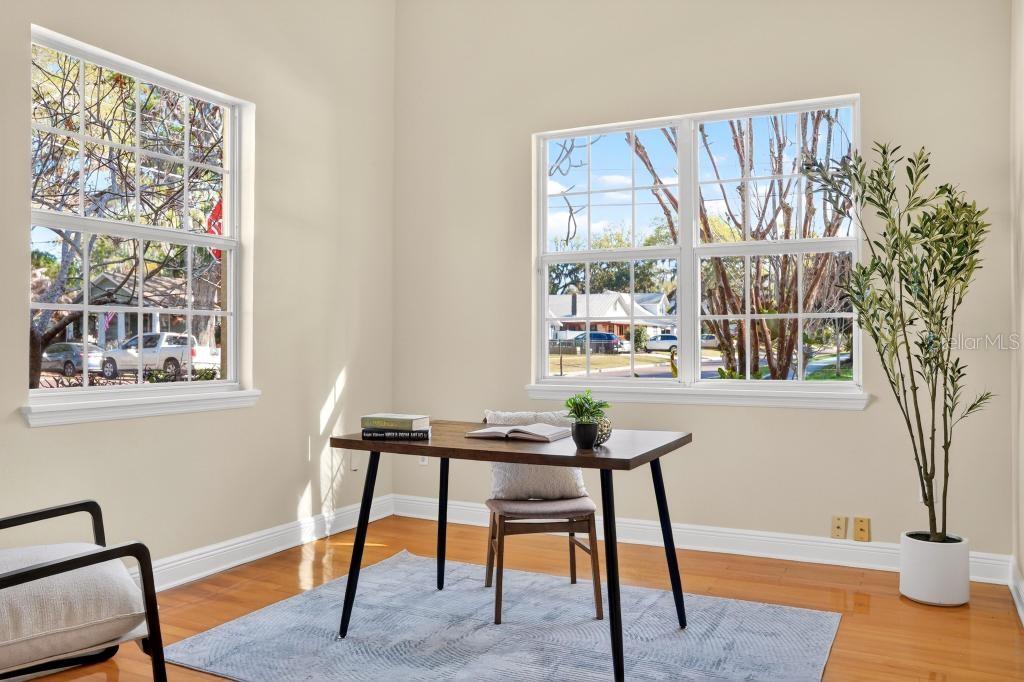 Image 10 of 89 For 548 Hyer Avenue