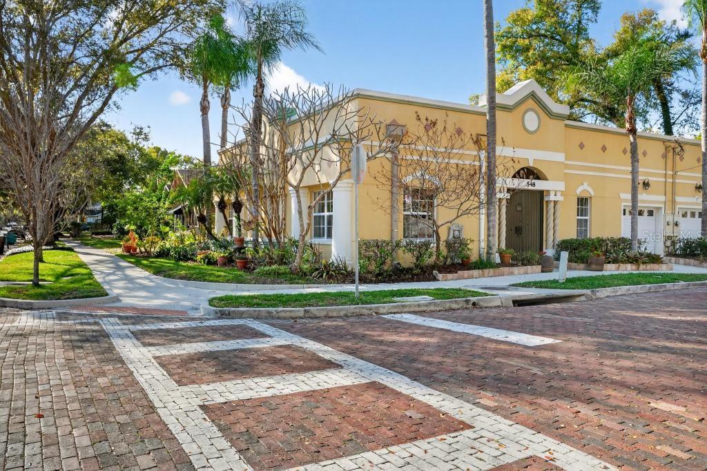 Image 11 of 89 For 548 Hyer Avenue