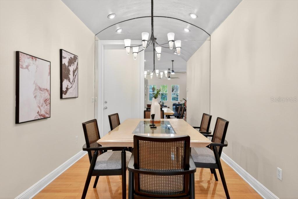 Image 15 of 89 For 548 Hyer Avenue