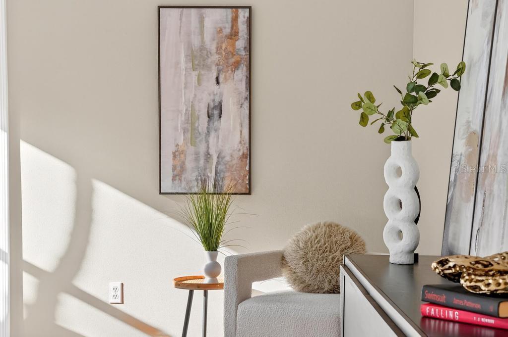 Image 20 of 89 For 548 Hyer Avenue