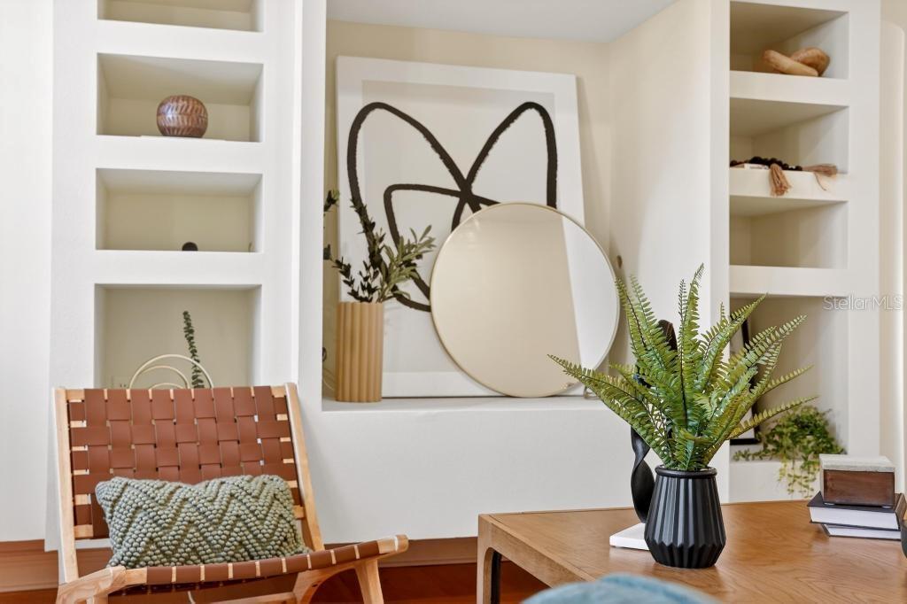 Image 24 of 89 For 548 Hyer Avenue