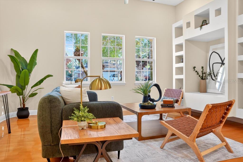 Image 25 of 89 For 548 Hyer Avenue